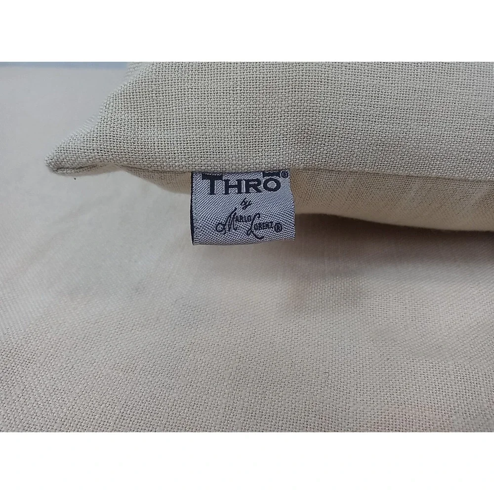Tho By Mario Lorenz‎ Pillow Floral Pretty Decorative Flower Petal Throw Pillow